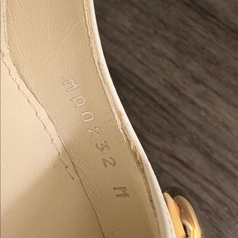 [Louis Vuitton] Rotary Low Heel Square Pumps White Leather Women’s EU 35 / US 5 - Picture 8 of 16